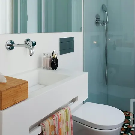 Sea Housing 아파트 에수투릴